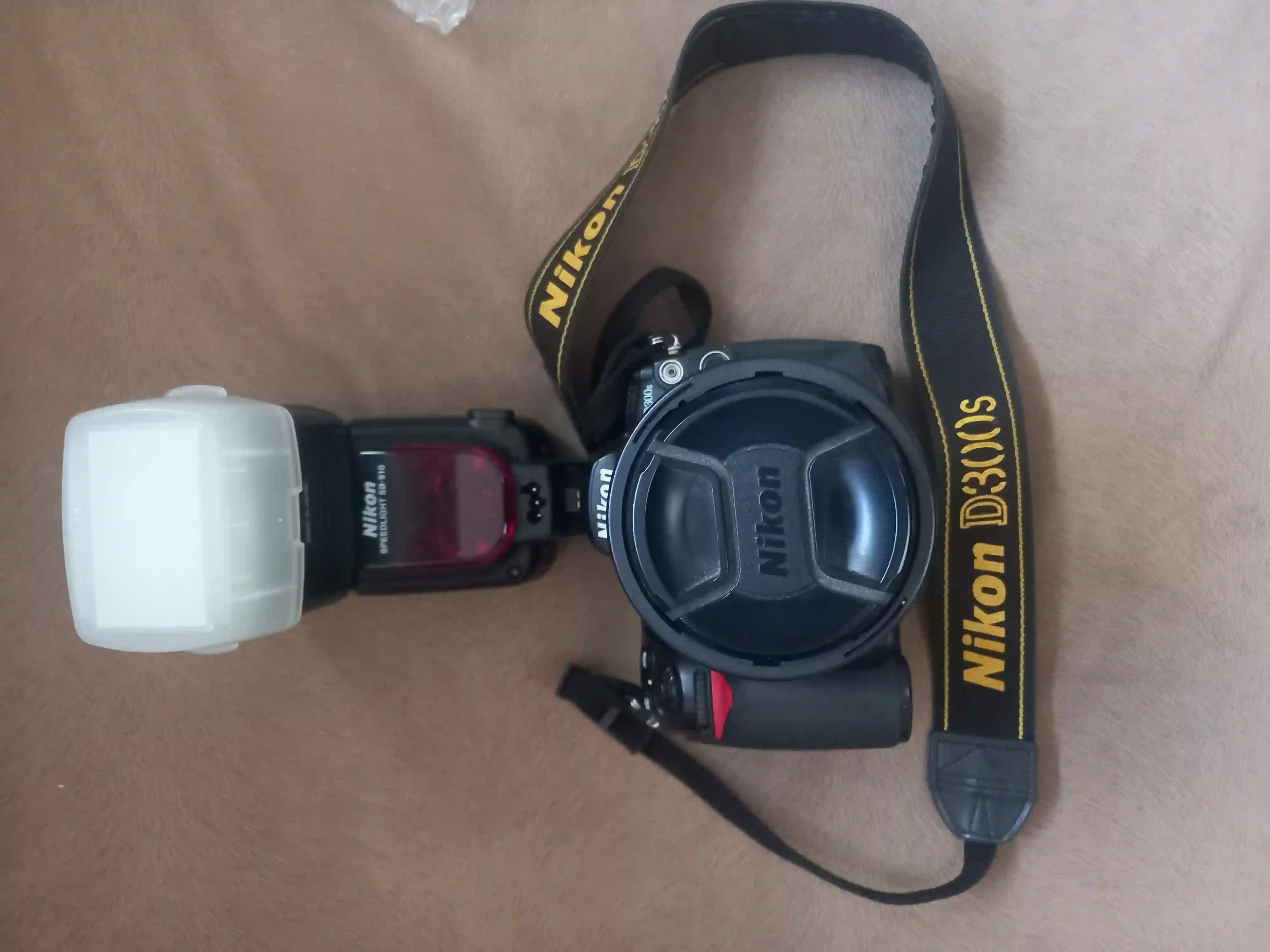 Nikon D300s Avec Flash Speedlight Sb910 à El Kram