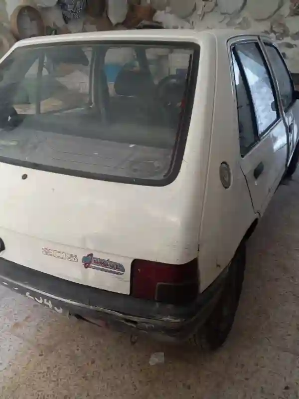 Peugeot 205 Essence 1993 - Vue 4