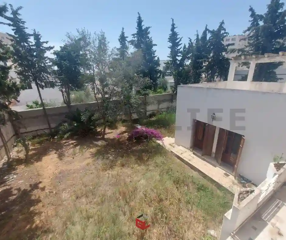 Villa Ariana Supérieur à Ariana - Vue 4