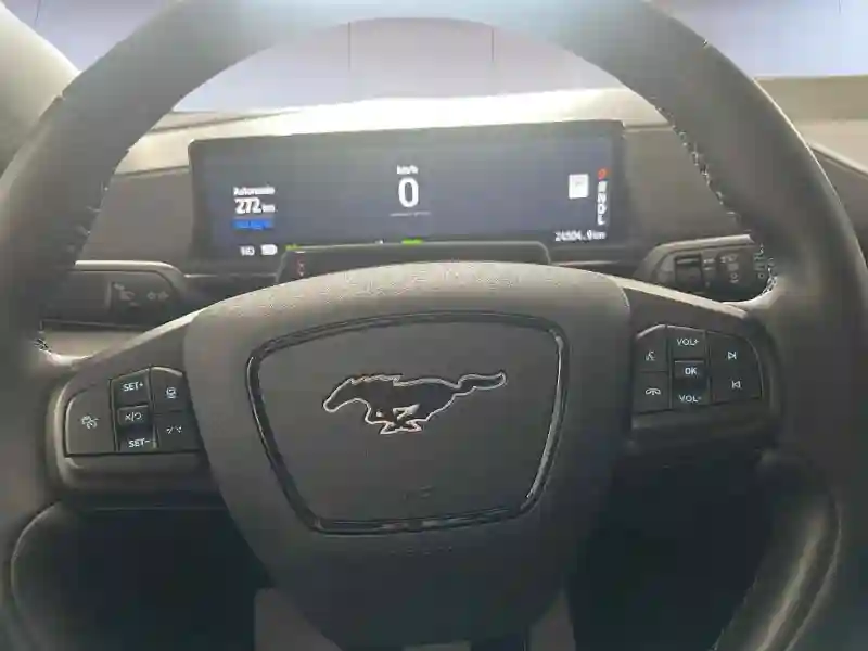 Ford Mustang Electrique 2023 - Vue 7