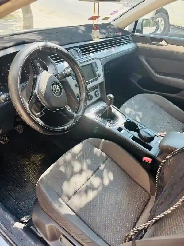 Volkswagen Passat Essence 2016 - Vue 3
