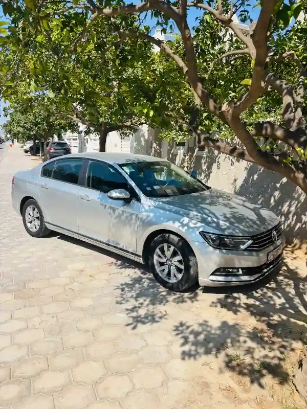 Volkswagen Passat Essence 2016 - Vue 4