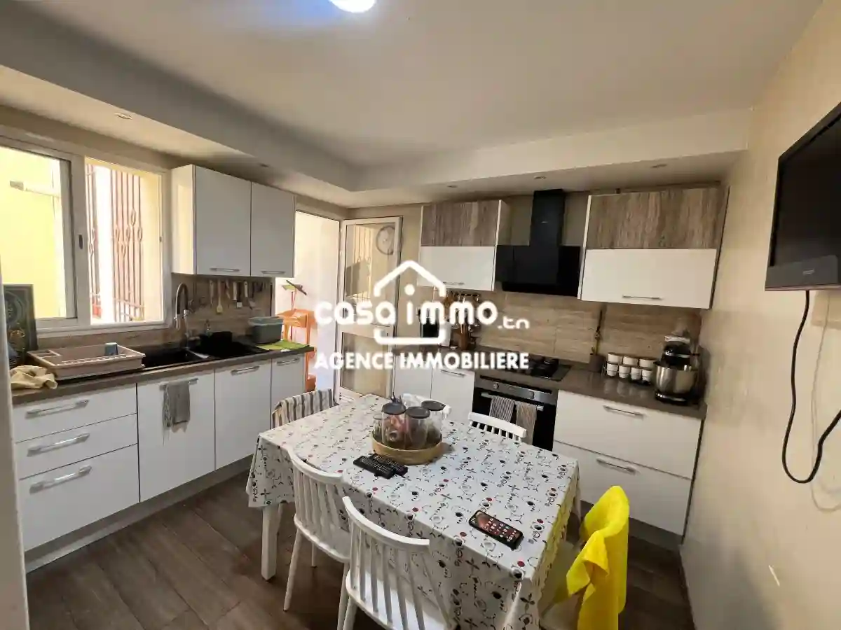 Magnifique Appartement à ain Zaghwen Ensoleillé s4 à Ain Zaghouan - Vue 4