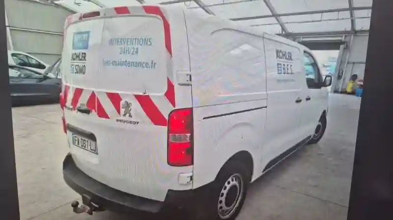 Peugeot Expert Diesel 2021 - Vue 3