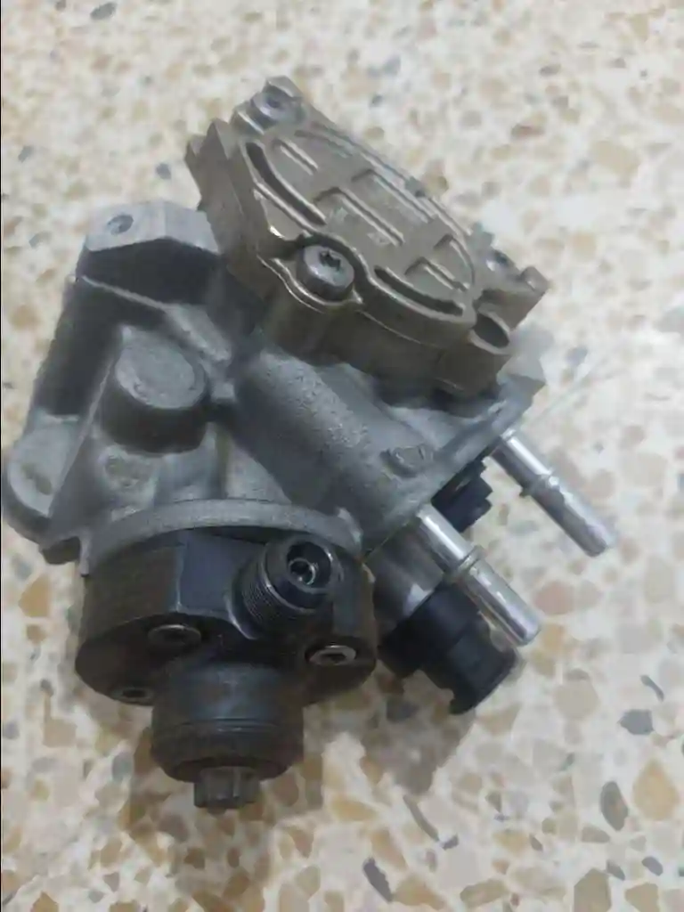 Pompe Injection b9 Ehdi - Vue 1