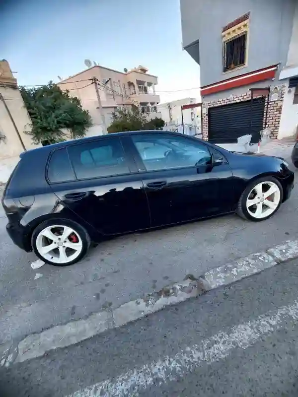Volkswagen Golf 6 Essence 2011 - Vue 4