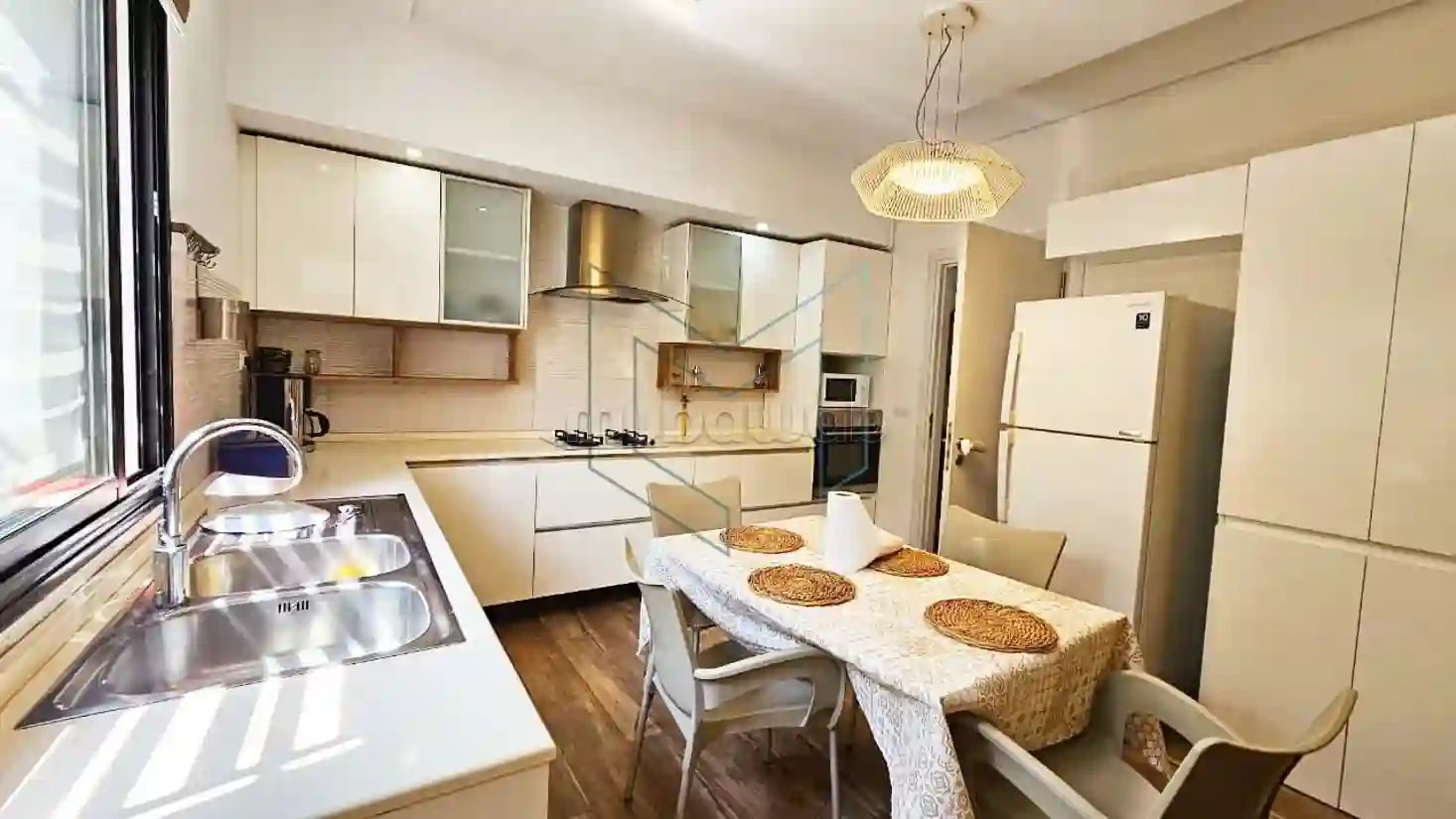 Un Joli Appartement Meublé S3 au RDC