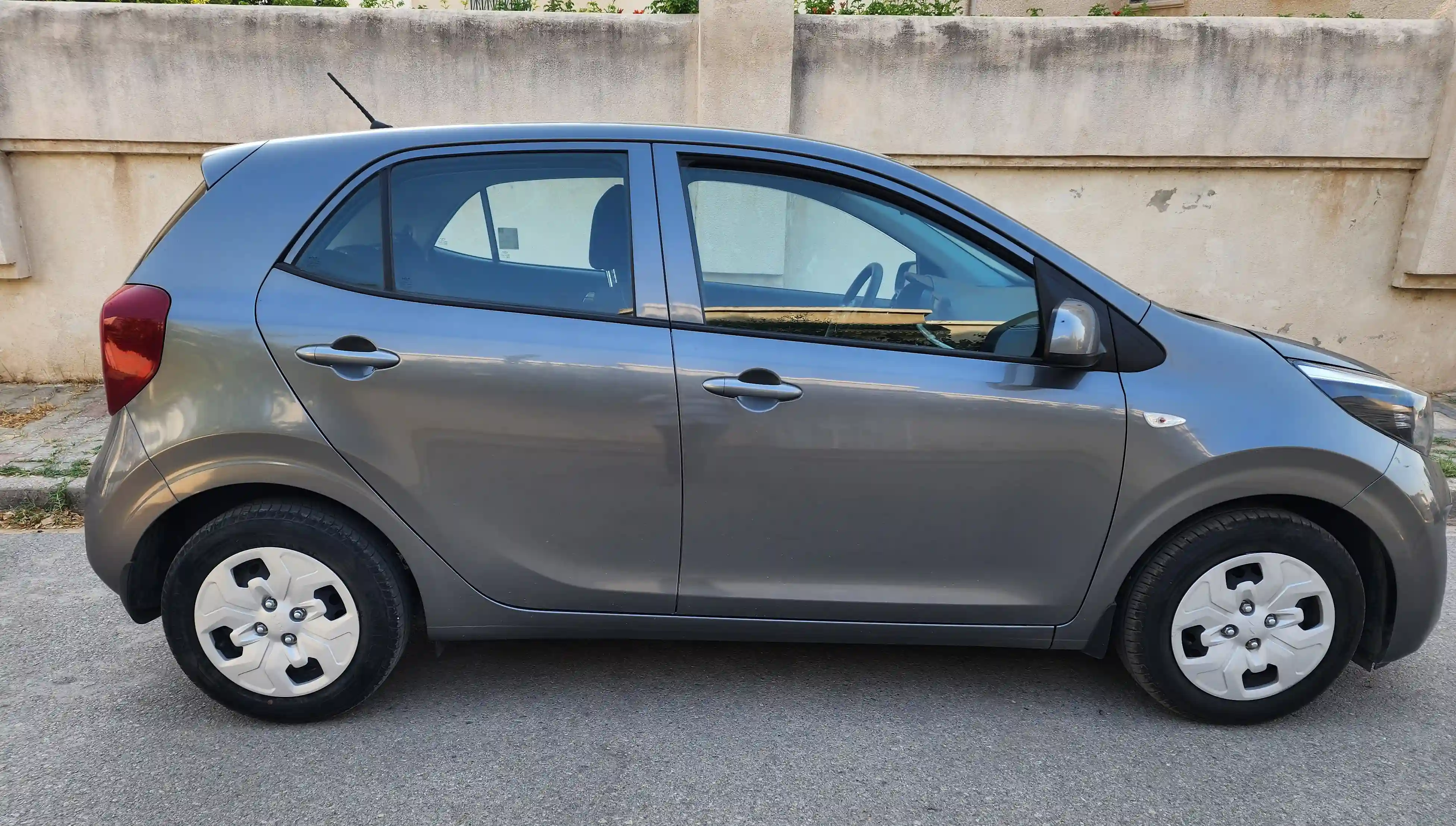 Belle kia Picanto Comme Neuve à Nouvelle Medina - Vue 2