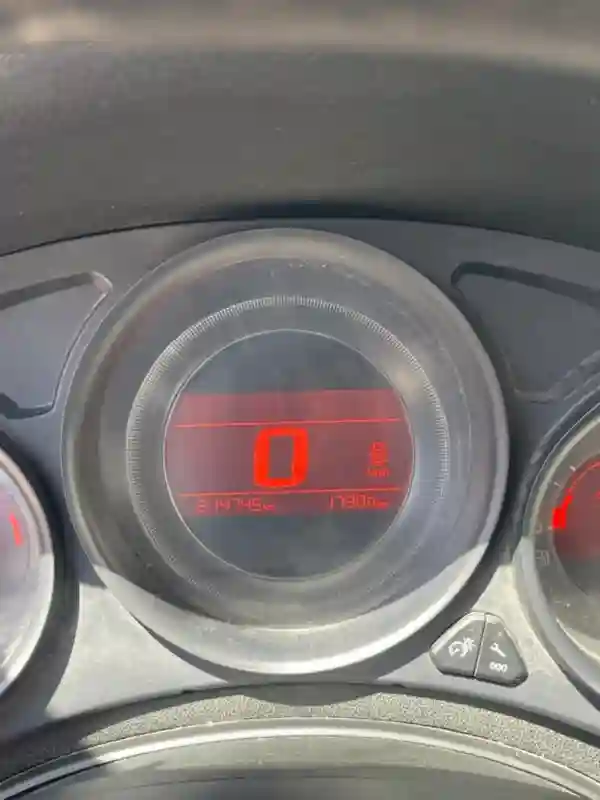 Citroen C4 Essence 2017 - Vue 1
