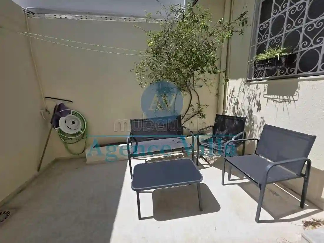 Un Studio Meublé Avec Terrasse à la Marsa - Vue 2
