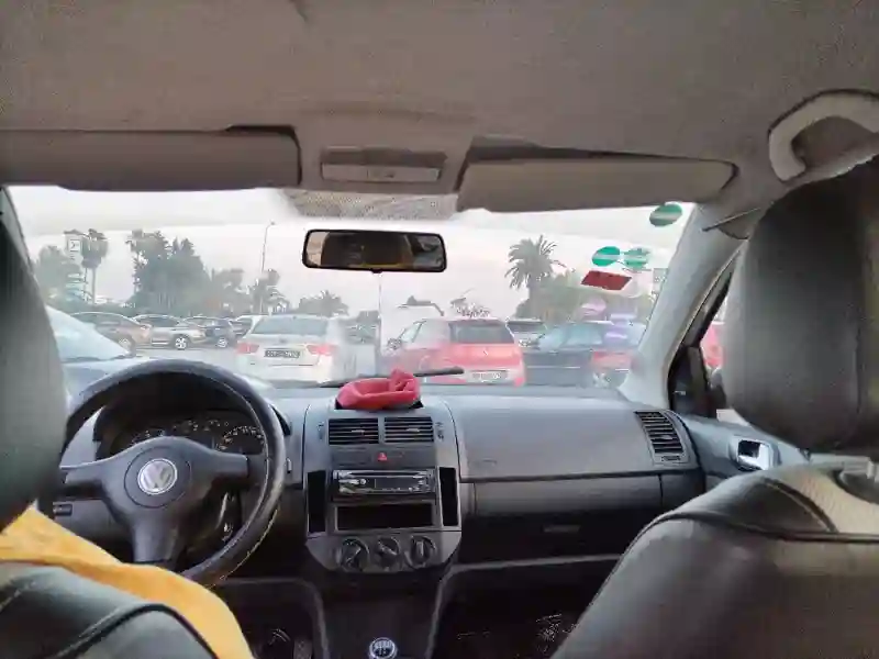Volkswagen Polo Essence 2008 - Vue 8