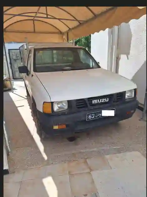 Isuzu tfr Propre à Nouvelle Medina