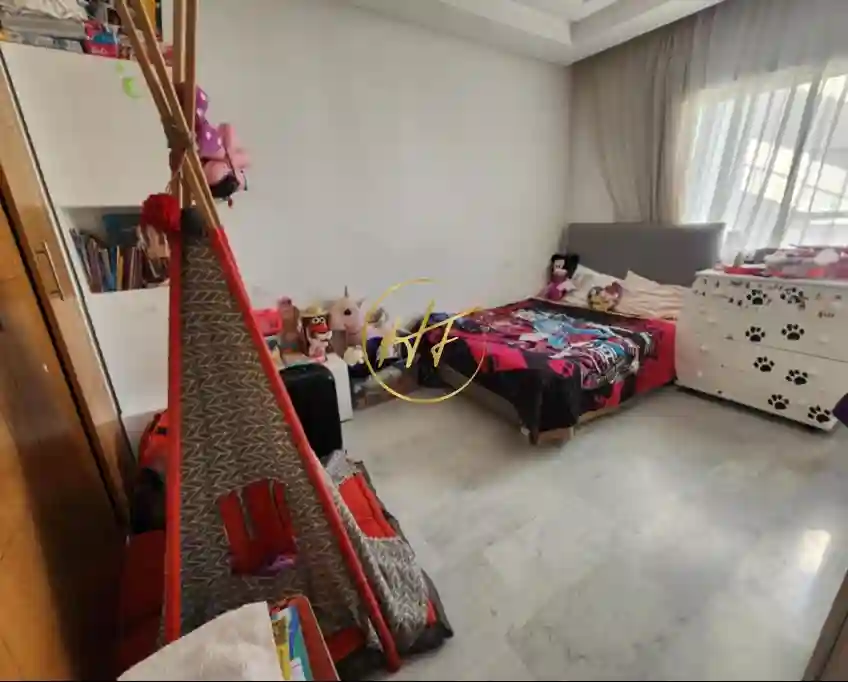 À Vendre un Appartement s3 de 166m2 aux Jardins de Carthage - Vue 3