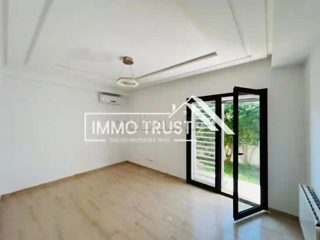 Appartement S1 Avec Jardin à La Soukra