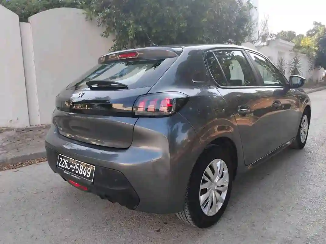 Peugeot 208 Access Première Main EN État Neuf - Vue 6