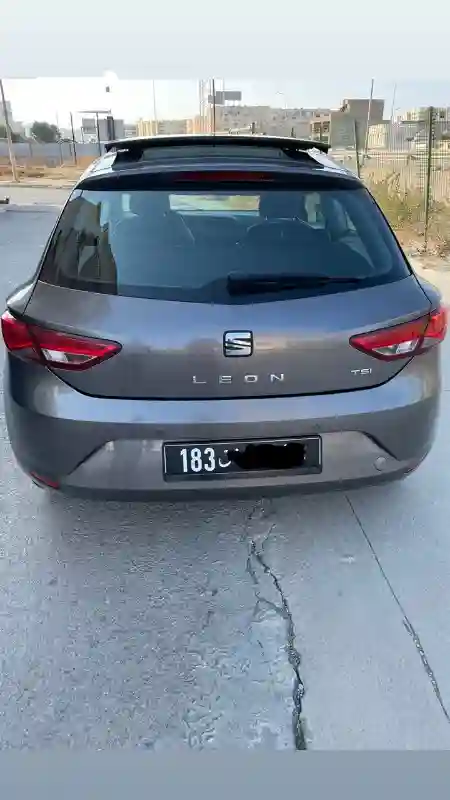 Seat Leon Essence 2015 - Vue 2