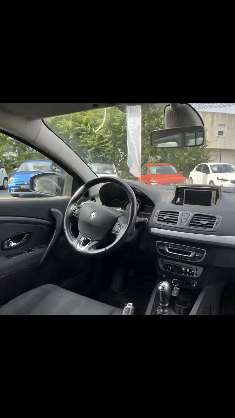 Megane 3 Phase 3 à Jendouba - Vue 2