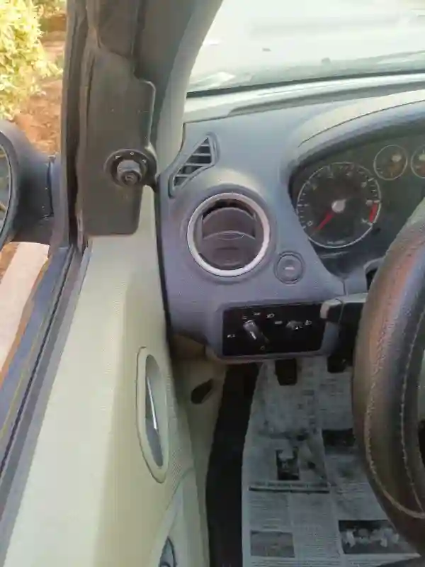 Ford Fiesta Essence 2006 - Vue 2