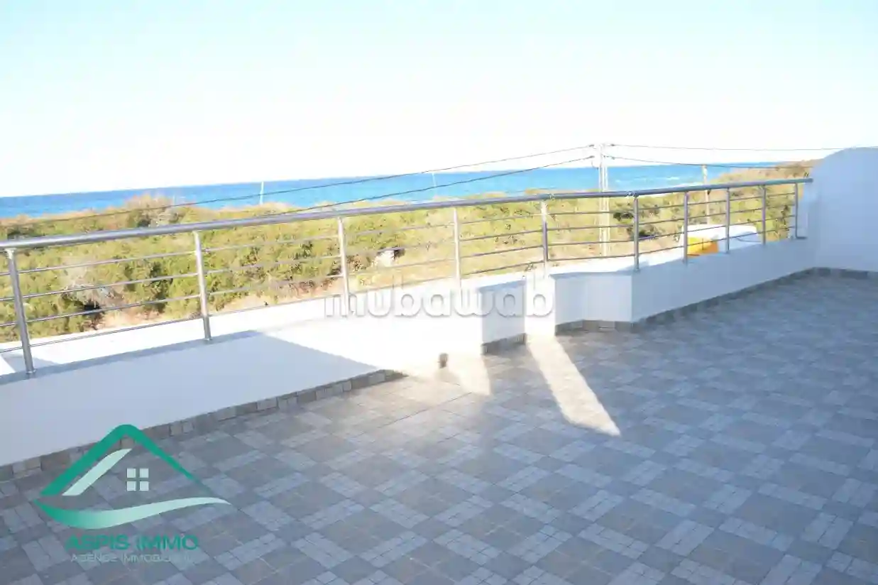 Appartement Pieds Dans L’eau à Plage Hammem Ghzez - Vue 2