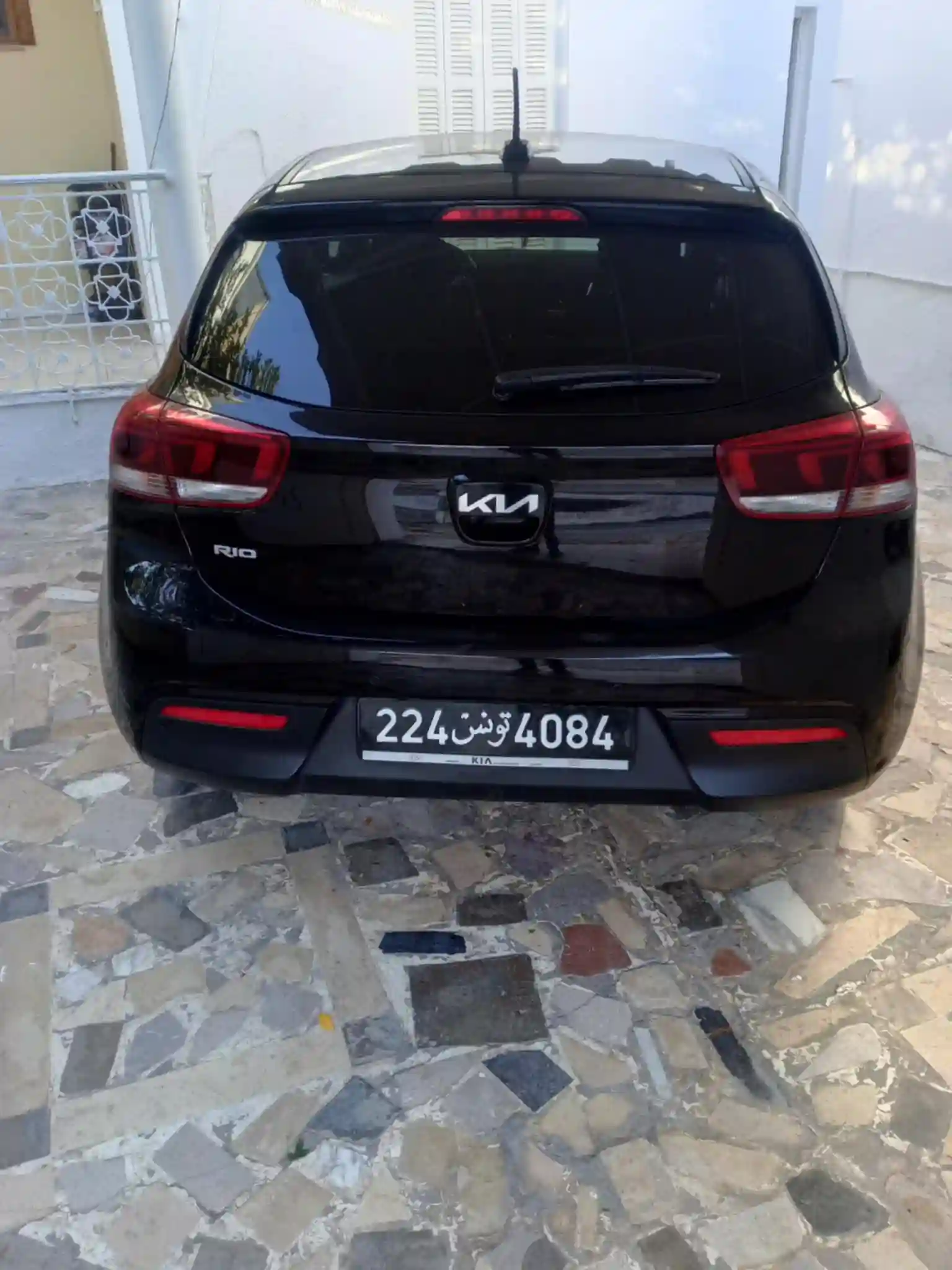 Kia rio Prestige à Ben Arous - Vue 3
