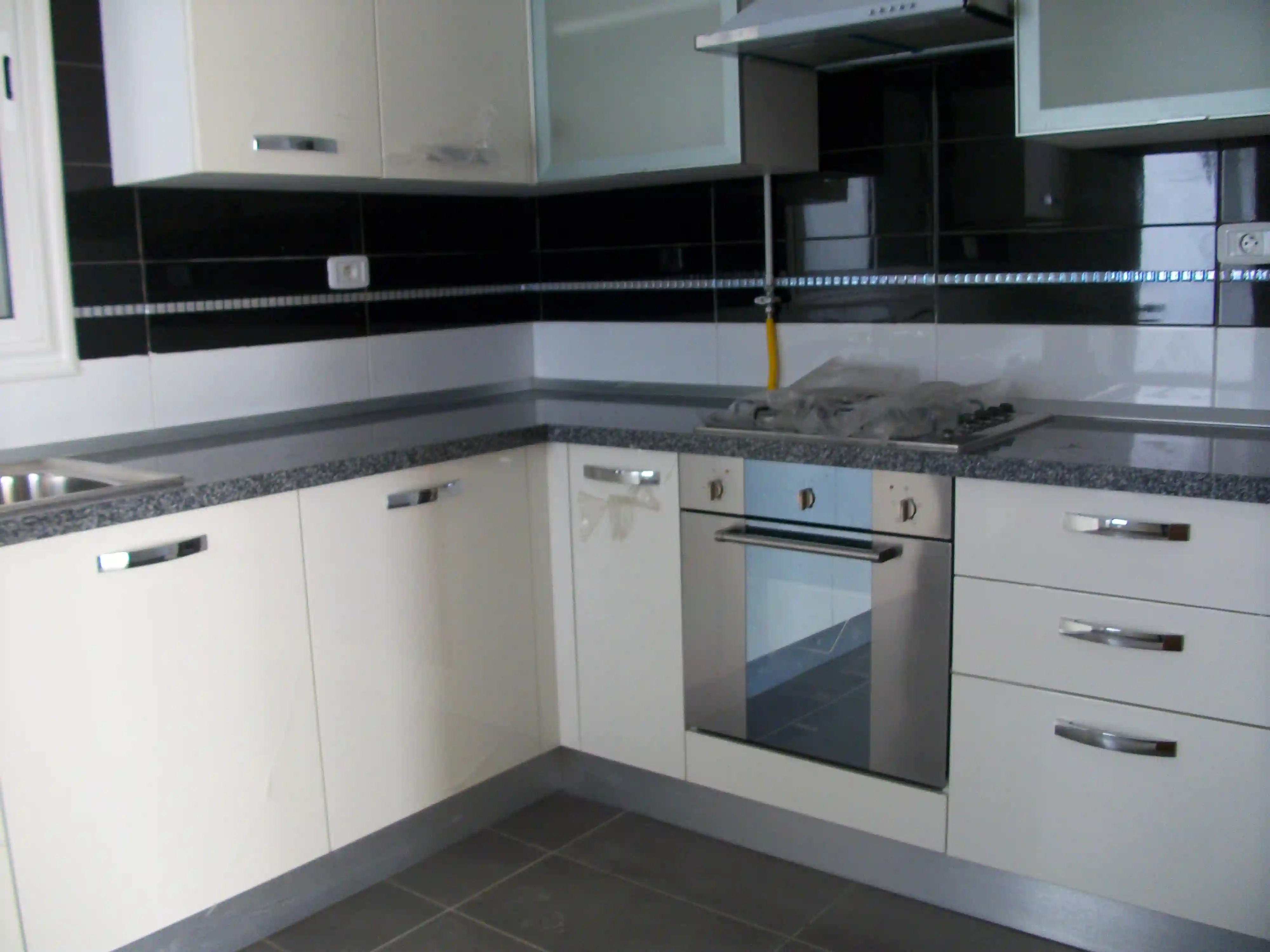 Appart s+2 aux Jardins de Carthage - Vue 6