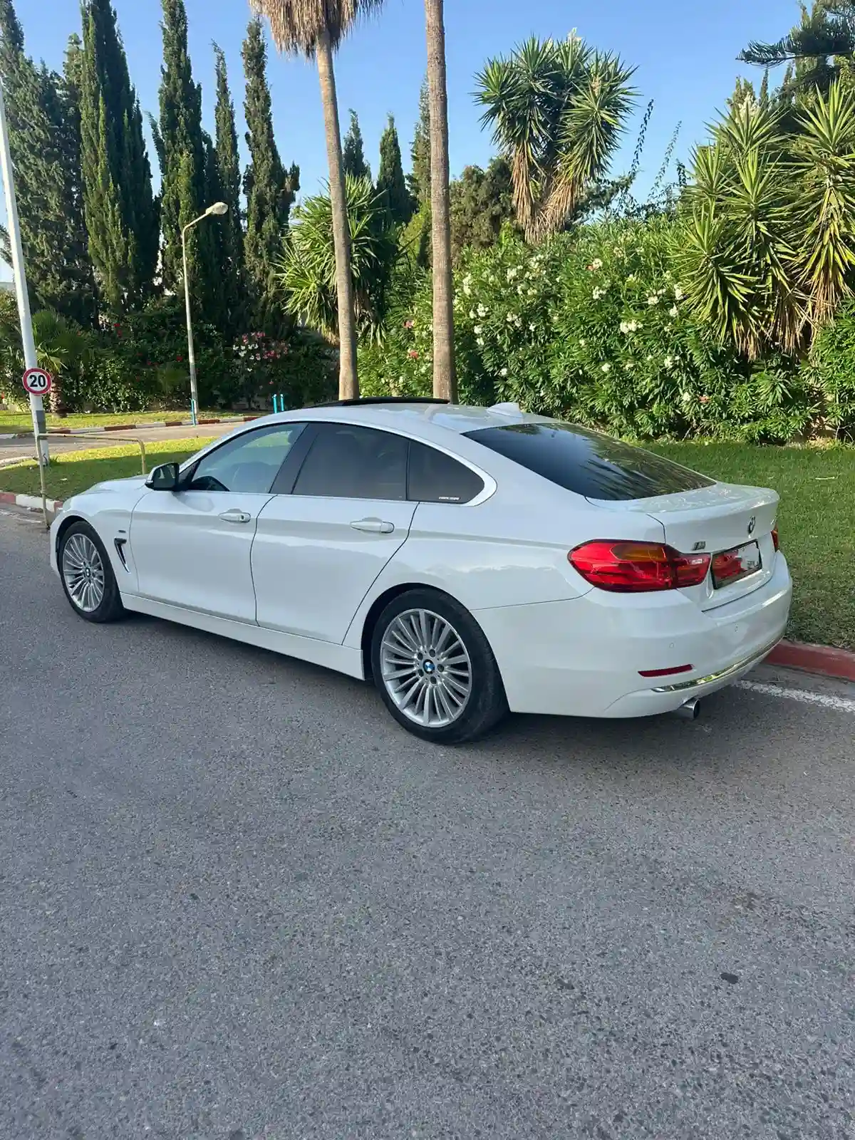 Bmw Serie 4 Gran Coupe - Vue 1