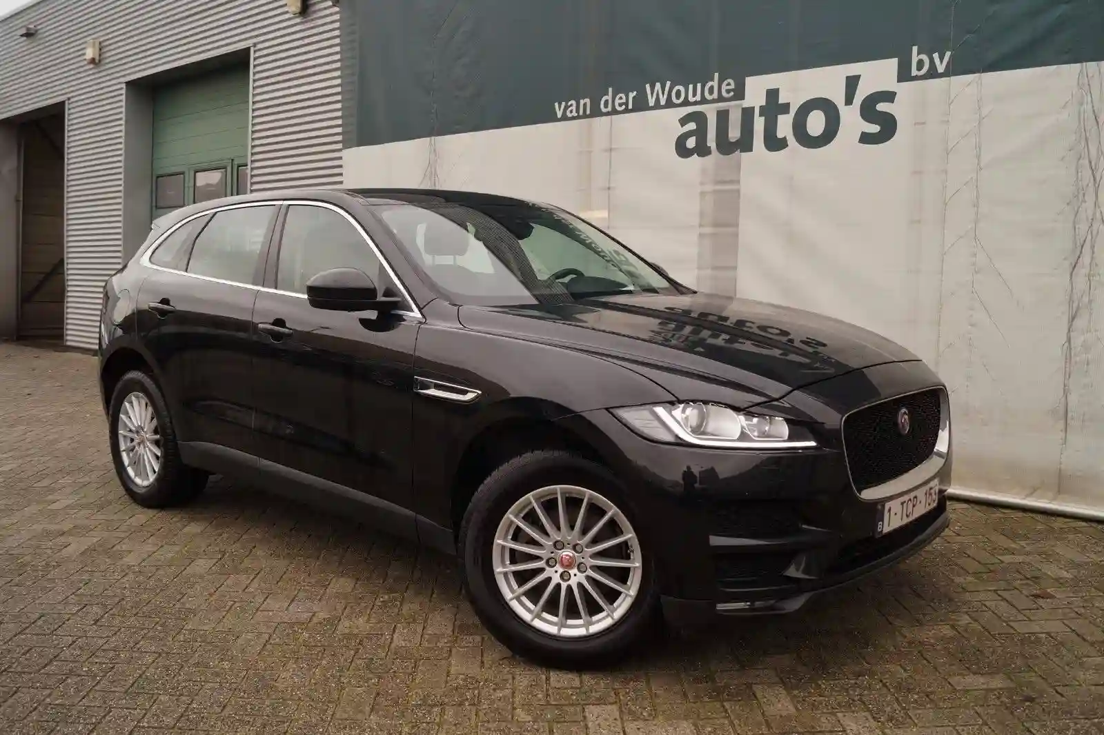 Jaguar f Pace 20d awd Prestige à Cite De La Plage 1 - Vue 2