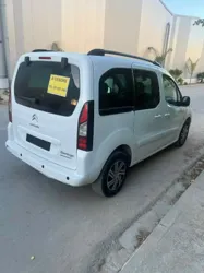 Citroen Berlingo 5 Places à Cite El Ghazala 1