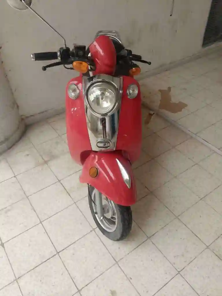 Vespa 50 - Vue 2