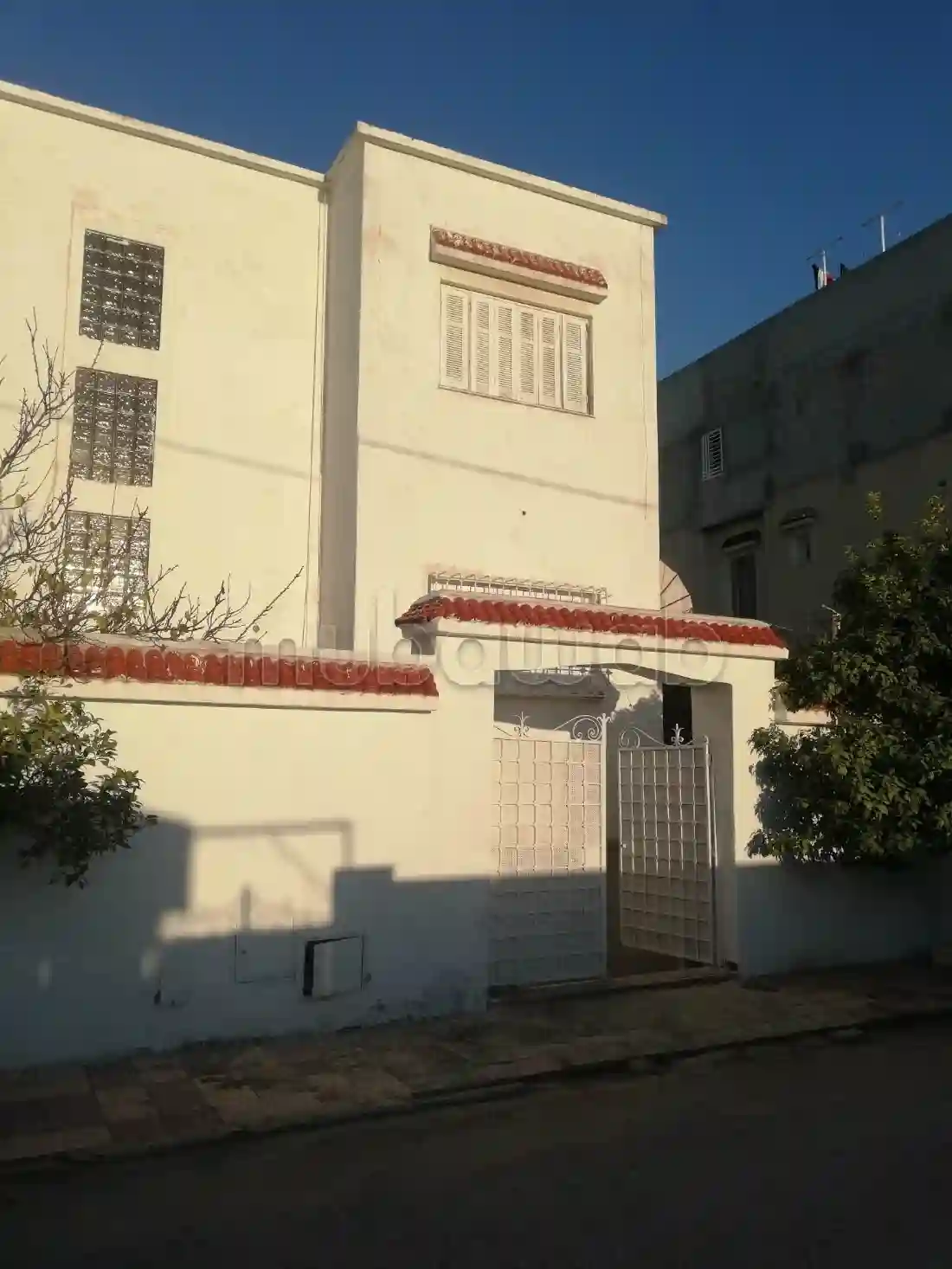 Location Étage de Villa Pour Étudiantes - Vue 2