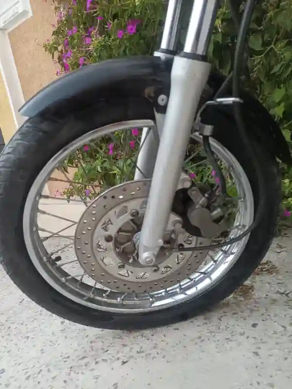 Yamaha Virago 125 - Vue 3