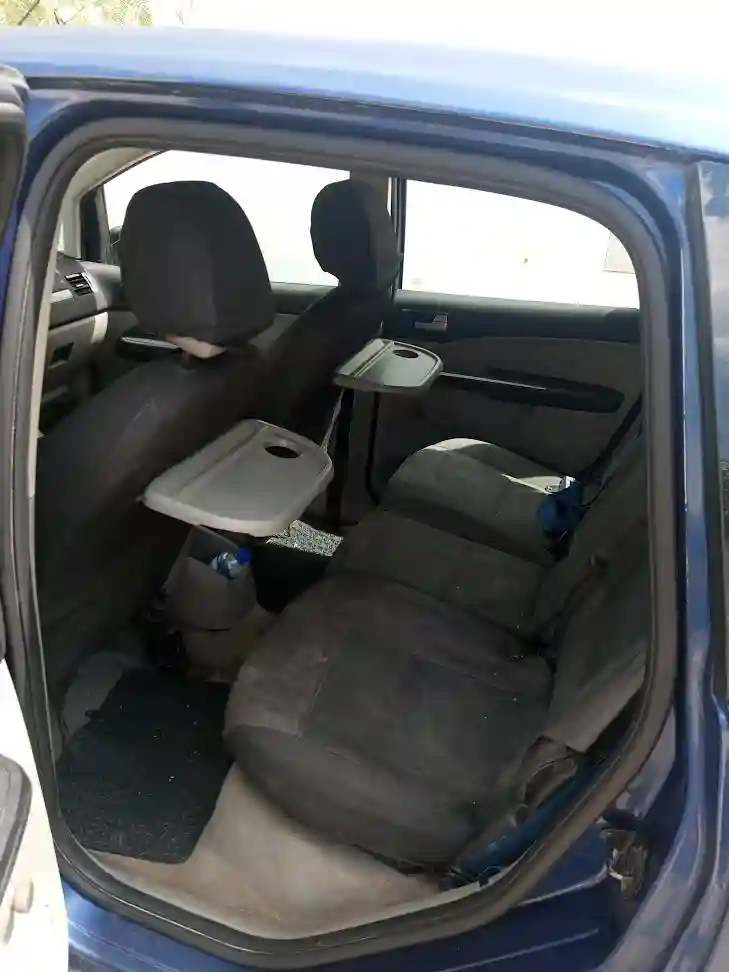 Ford Focus Cmax 1 6 Tdci à Ariana - Vue 3