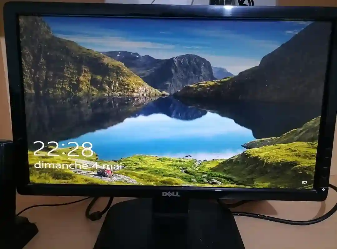 Ordinateur Bureau - Vue 1