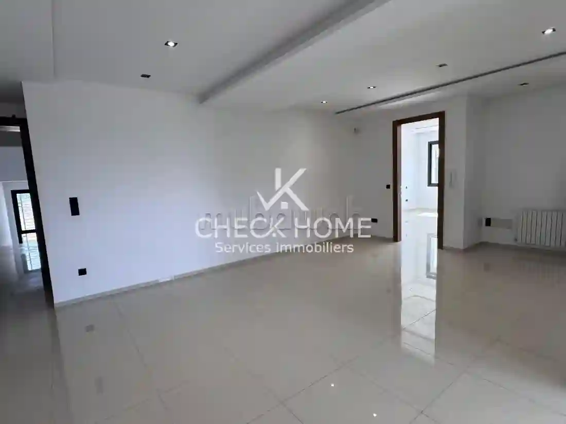 Appartement s3 Vide à Louer - Vue 3