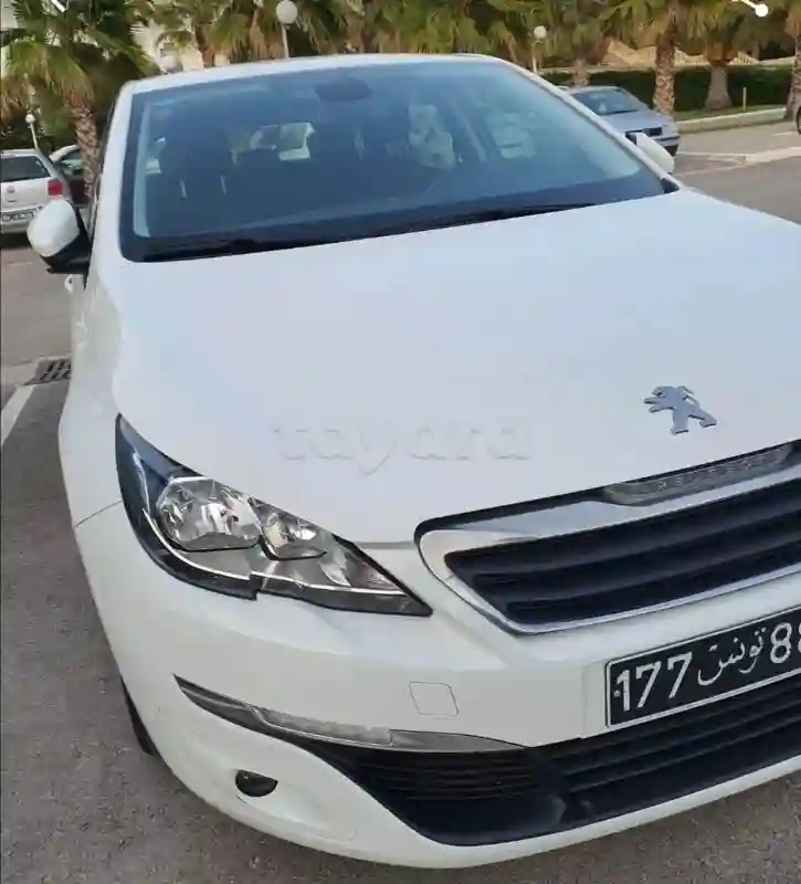 Peugeot 308 Essence 2014 - Vue 3
