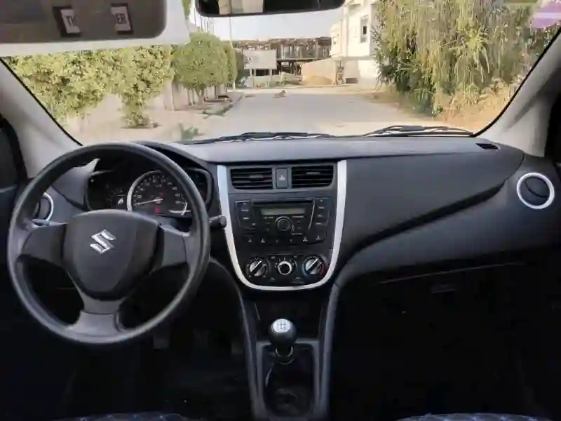 Suzuki Celerio Première Main EN État Neuf - Vue 6