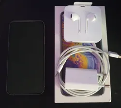 Iphone xs 64gb et Apple Watch 6 44mm à Ain Zaghouan