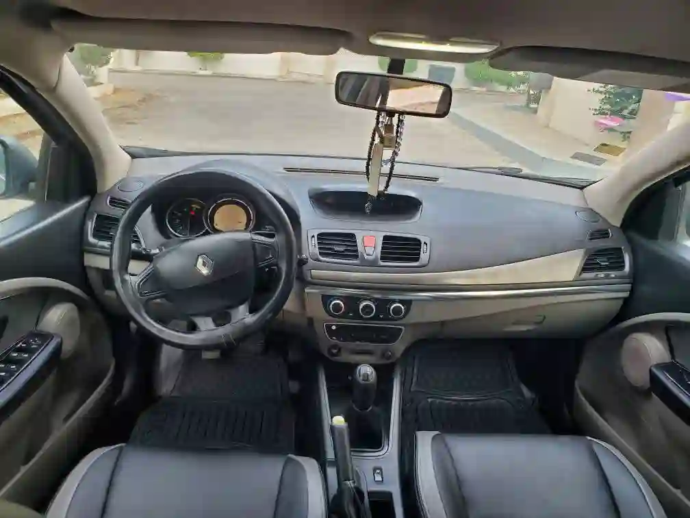 Mégane 3 2010 à Cite Essadik