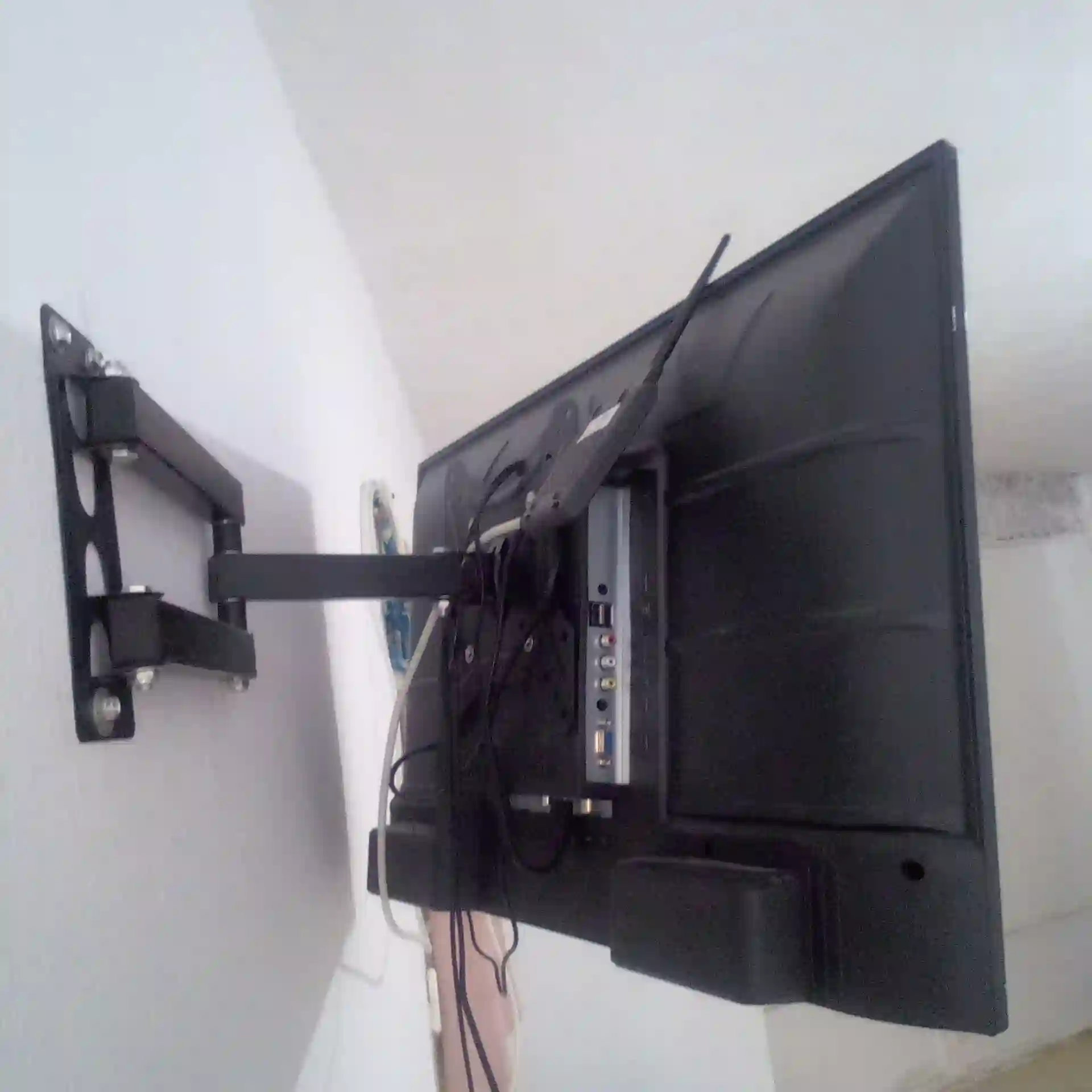 Tv lcd a 400 dt à Hammam Chatt