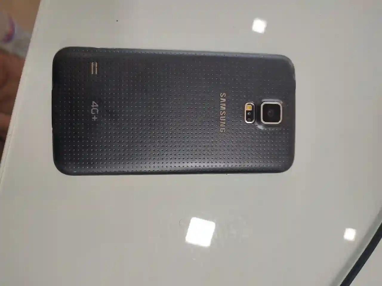 Samsung Galaxy s5 à Bou Mhel El Bassatine - Vue 1