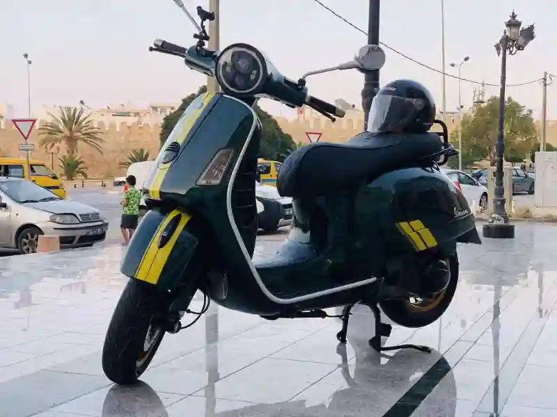 Vispa Piaggio GTS Super 125 cc 4T - Vue 2