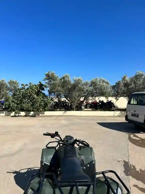 8 Quad Kymco 150 - Vue 6