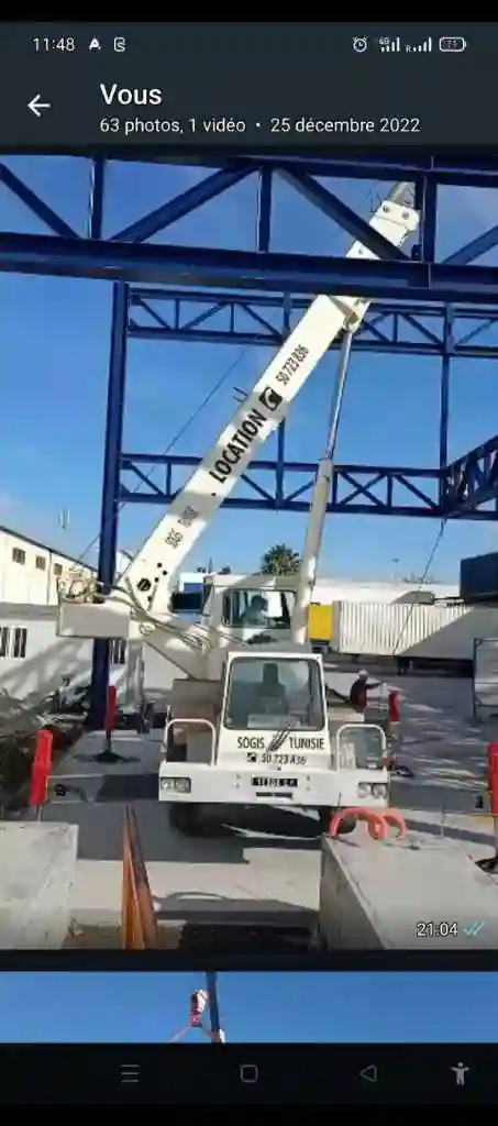 Grue Mobile 25 Tonnes Liebherr Double Cabine - Vue 4