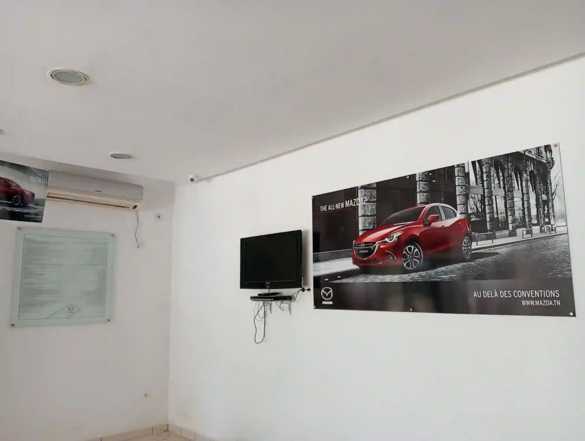 Showroom Équipé Atelier ex Mazda