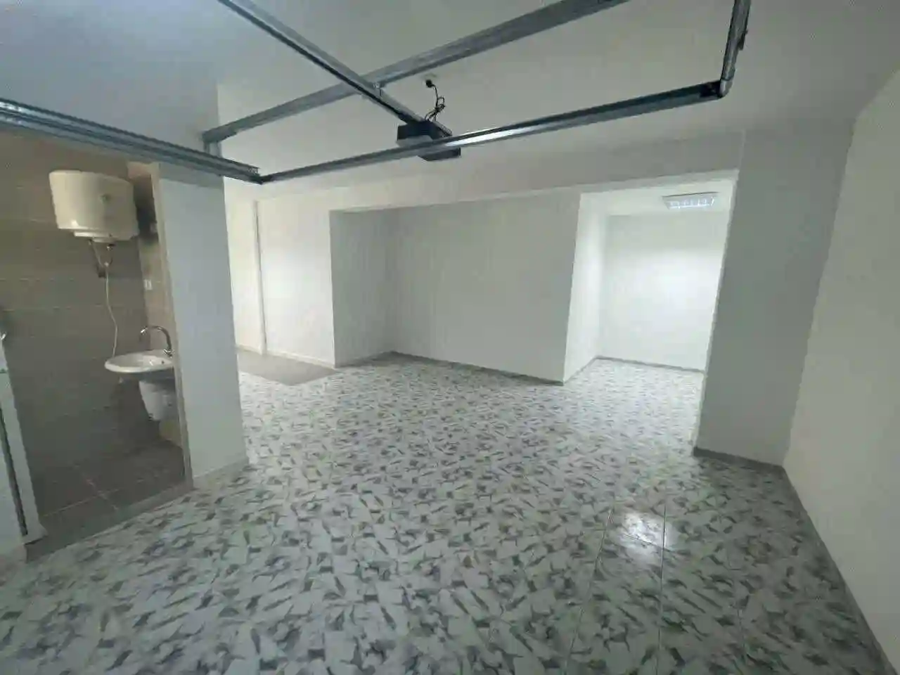 Local z Usage Bureautique 3000 Menzah 9 à El Menzah 9 - Vue 1