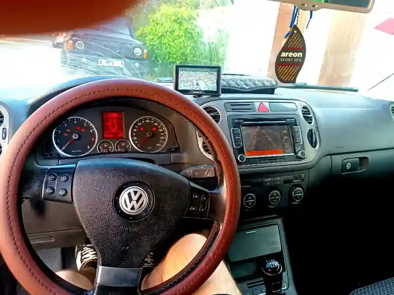 Volkswagen Tiguan Essence 2009 - Vue 3