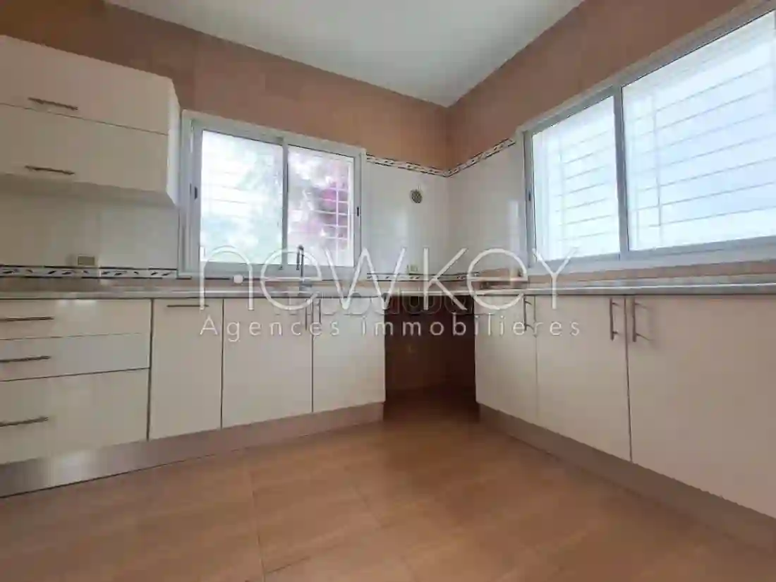 Etage de Villa S2 Indépendant Près du Parc à La Soukra