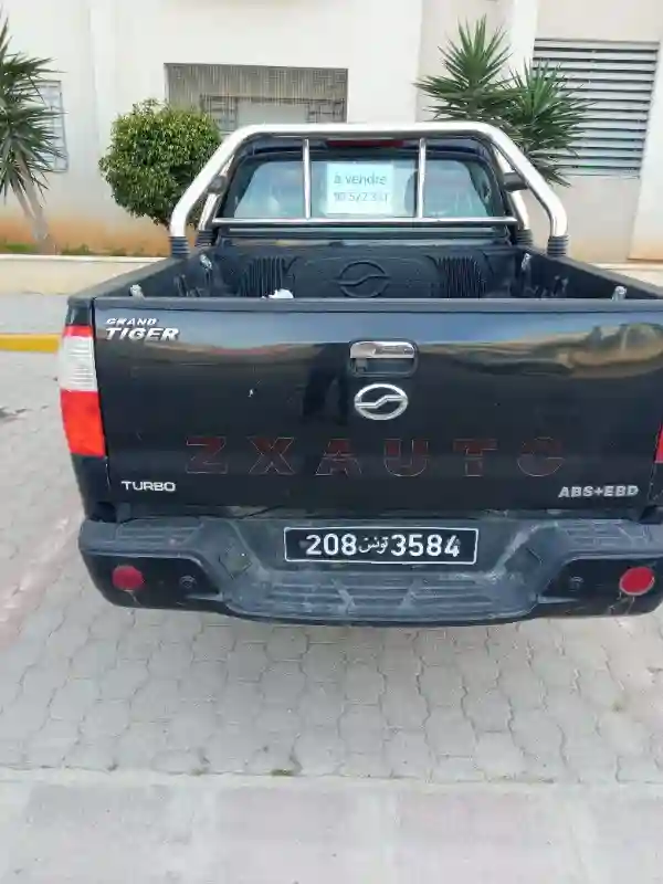 Pickup 4x4 ZX Auto - Vue 3