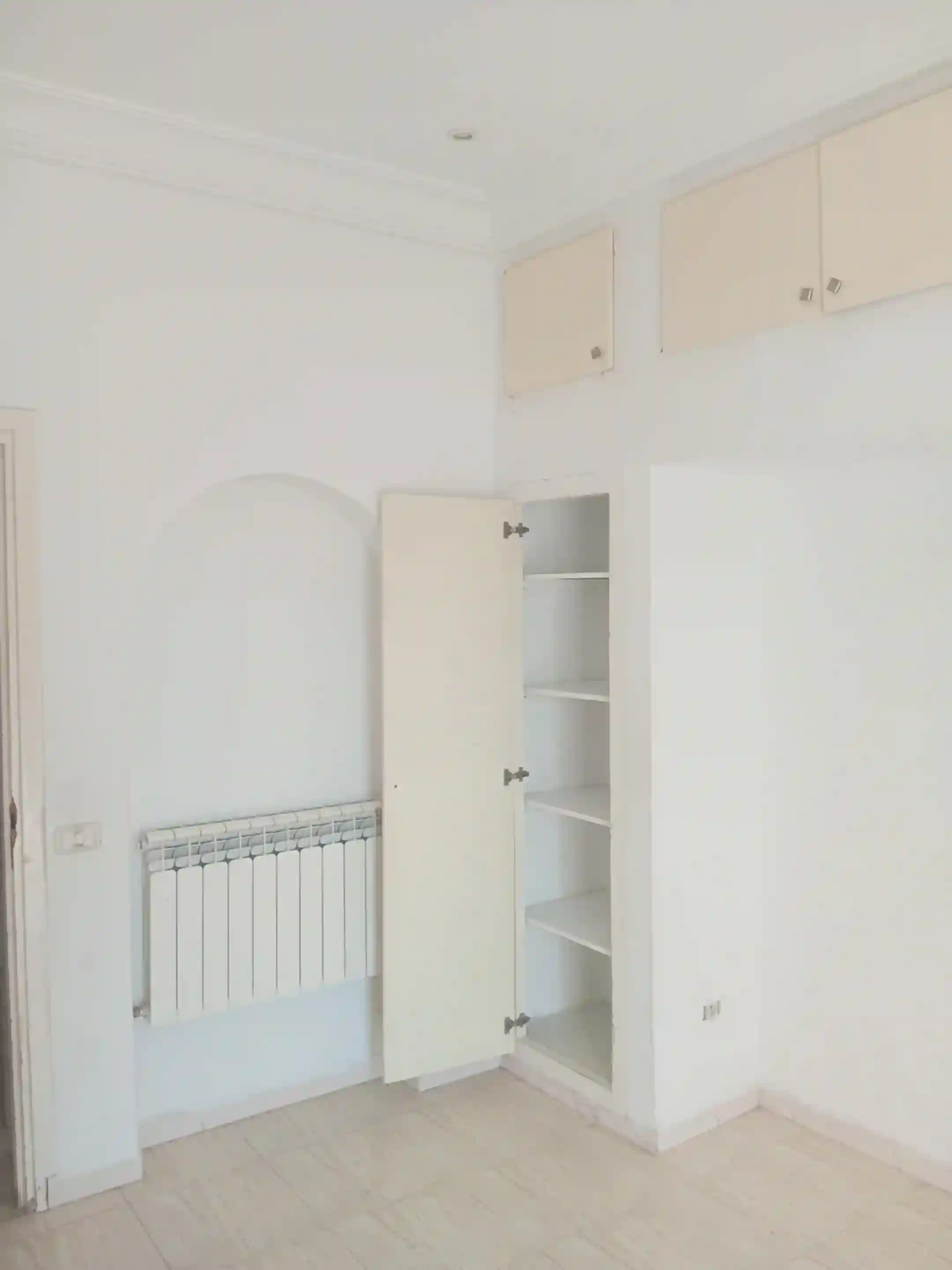 un Studio s+1 au rdc Vide a Louer Situé a Manzah 5 Prés de Marché - Vue 2