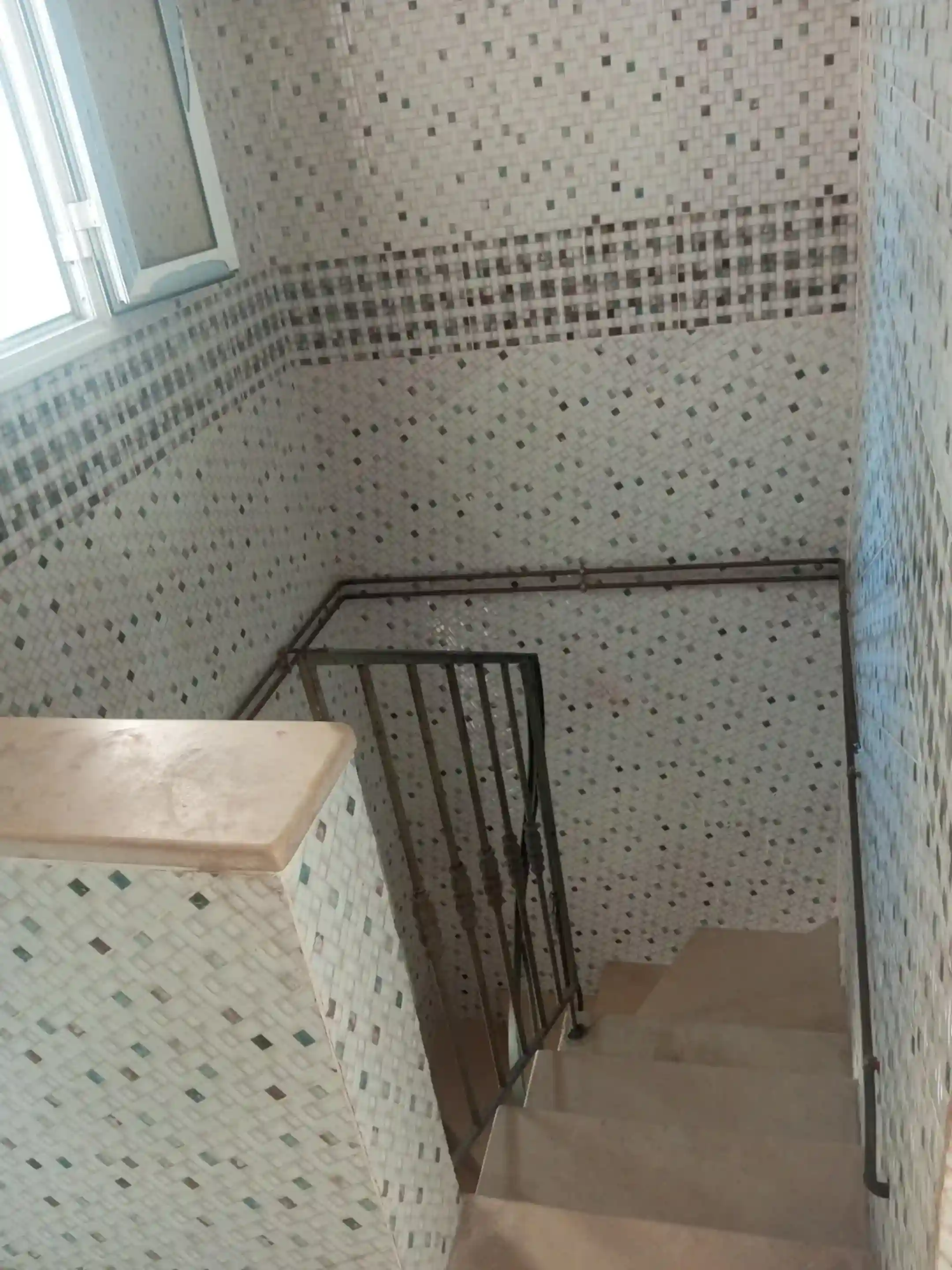 un Studio s+1 au rdc Vide a Louer Situé a Manzah 5 Prés de Marché - Vue 8